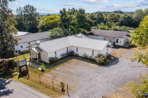 210 Hood Street Calhoun GA 30701