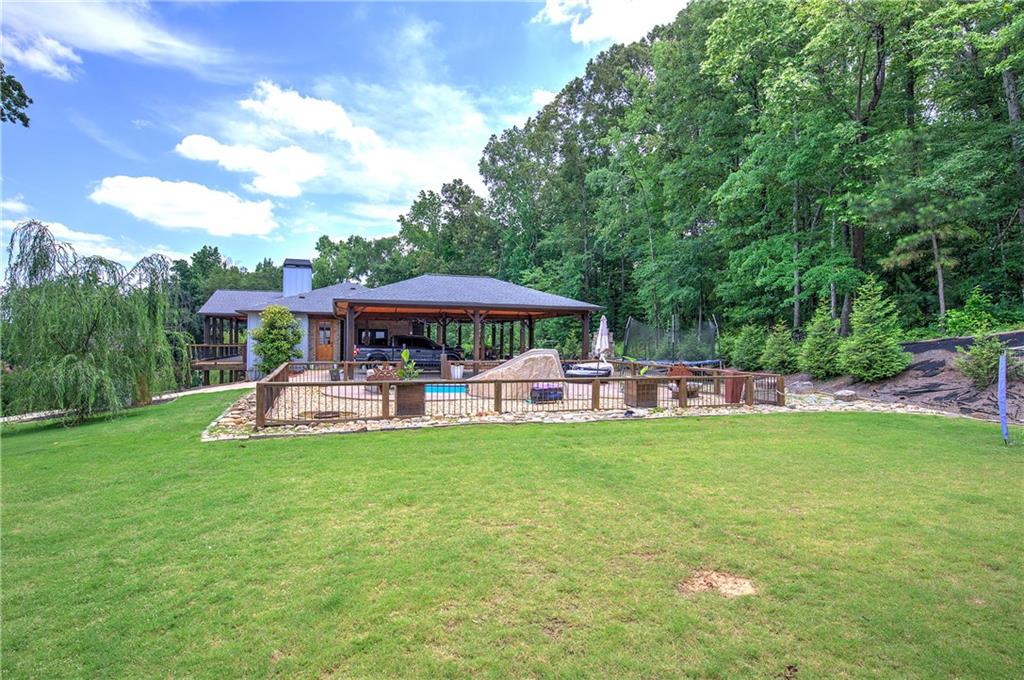 170 Gaddis Road NW