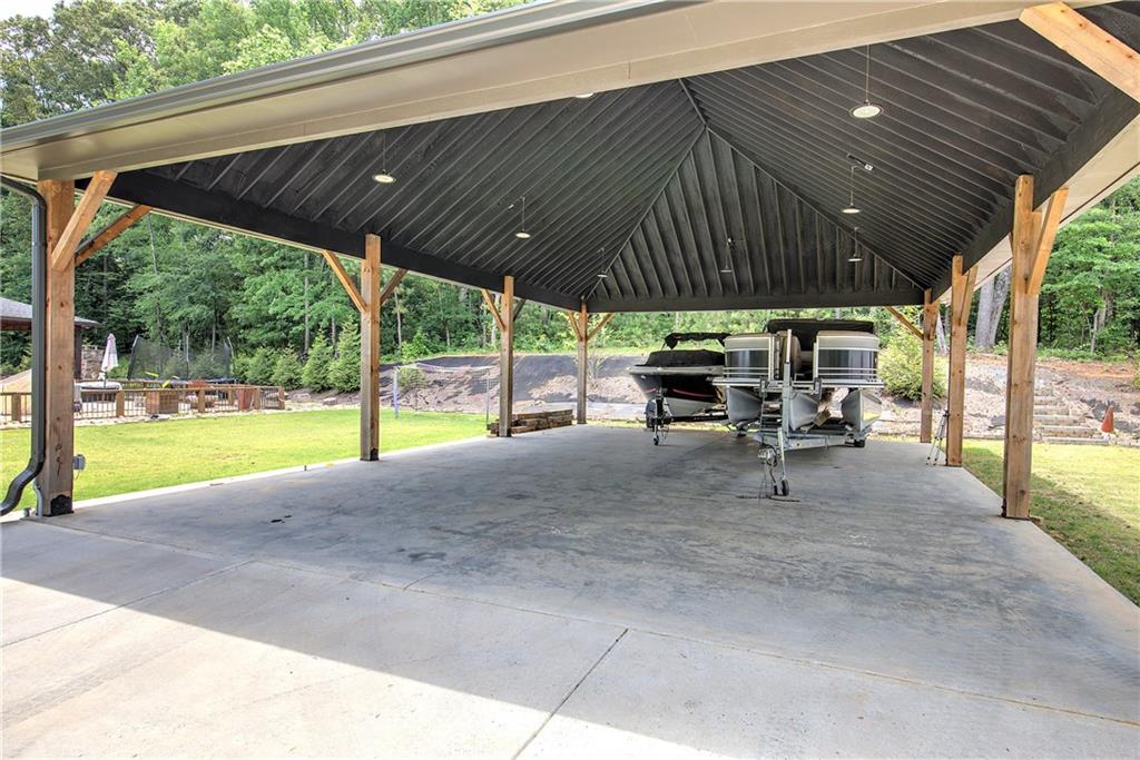 170 Gaddis Road NW