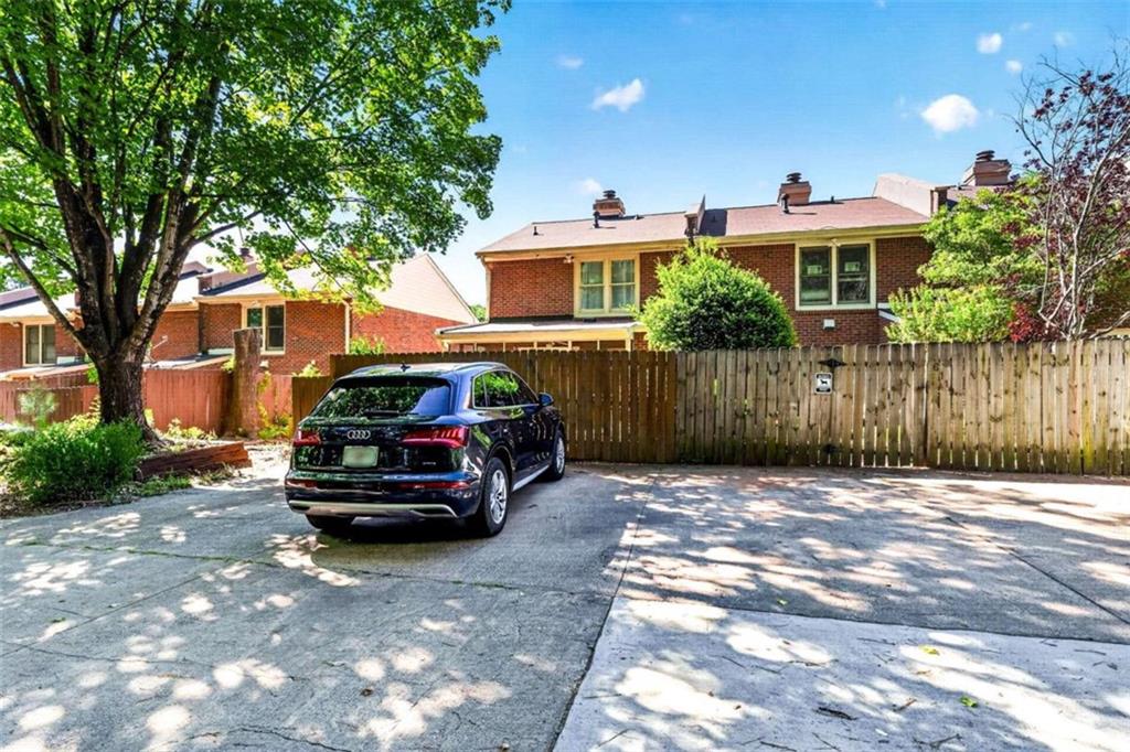 6117 Queen Anne Court