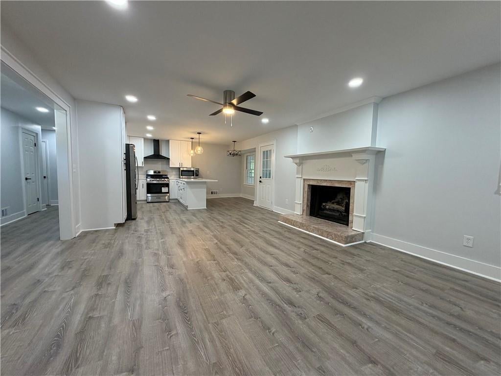 1617 W Kellogg Circle