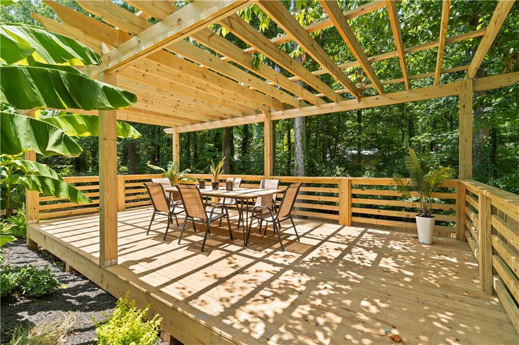 2454 Caladium Drive NE