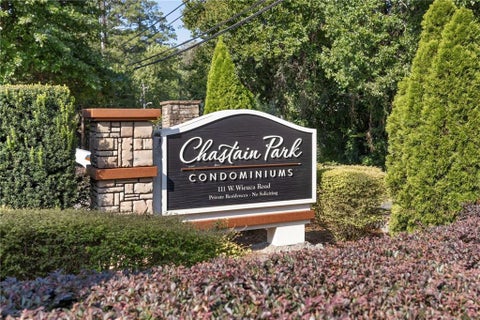 Condo For Sale - 2054 Chastain Park Court<br/> Atlanta, GA 30342