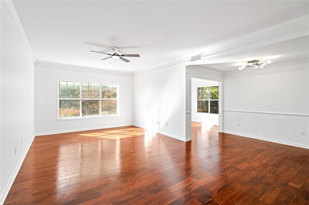 2700 Pine Tree Road NE 1219