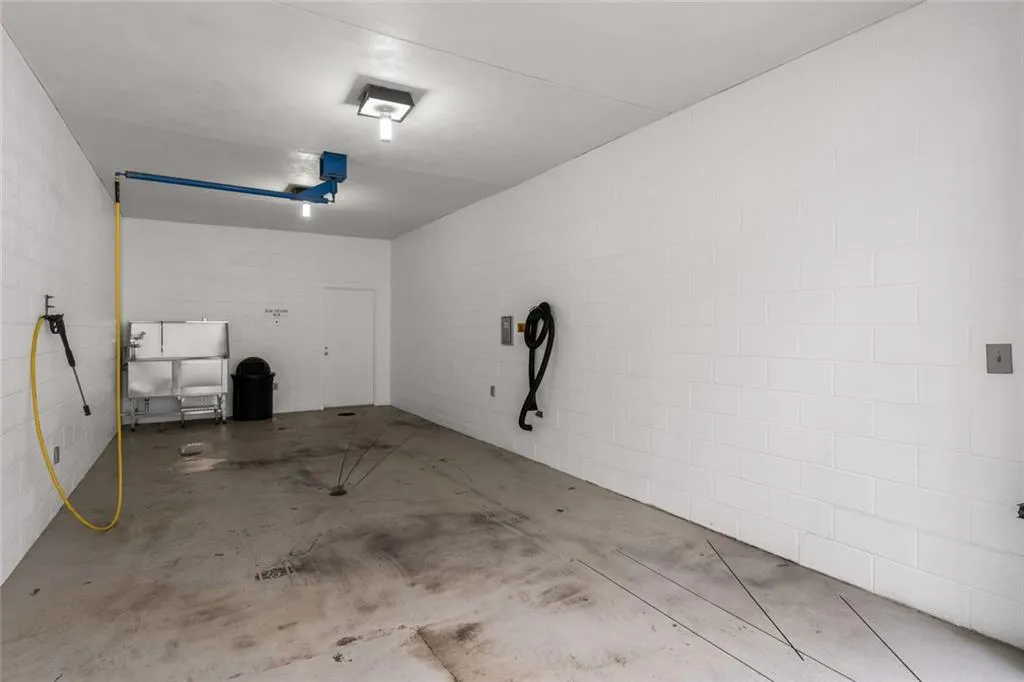 Atlanta, Georgia 30309, United States, 2 Bedrooms Bedrooms, ,2 BathroomsBathrooms,Residential,Active,224892