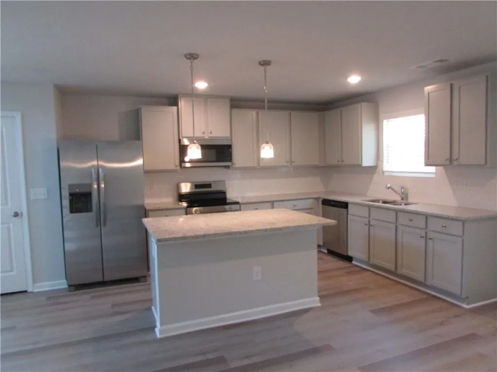 Dallas, Georgia 30157, United States, 4 Bedrooms Bedrooms, ,3 BathroomsBathrooms,Residential,Active,112035