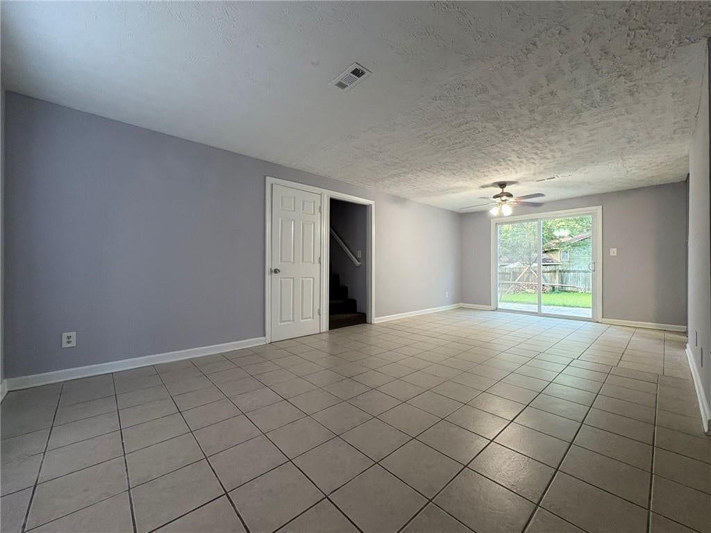 3082 Bromley Row