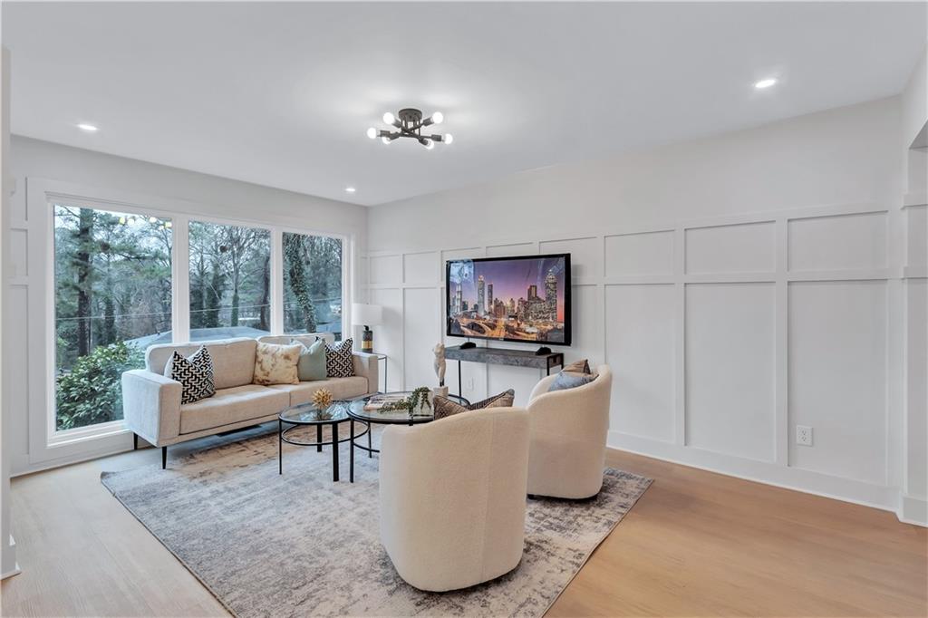 2254 Glendale Drive