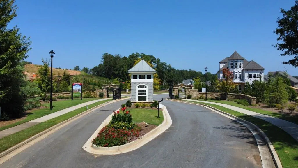 Canton, Georgia 30114, United States, 4 Bedrooms Bedrooms, ,4 BathroomsBathrooms,Residential,Pending,3379