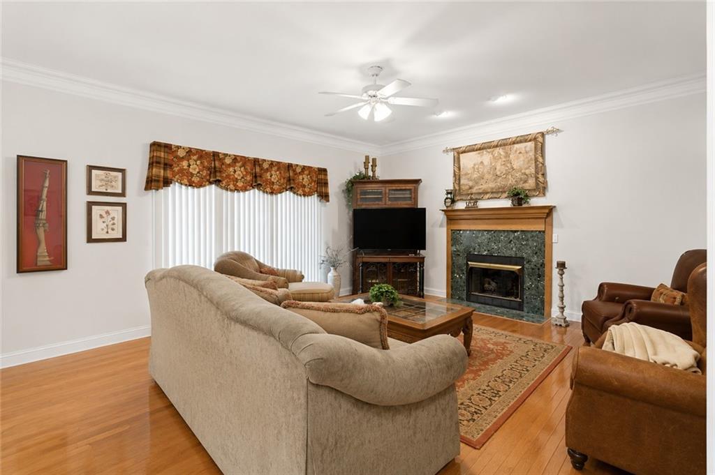 3 Belmont Court SE