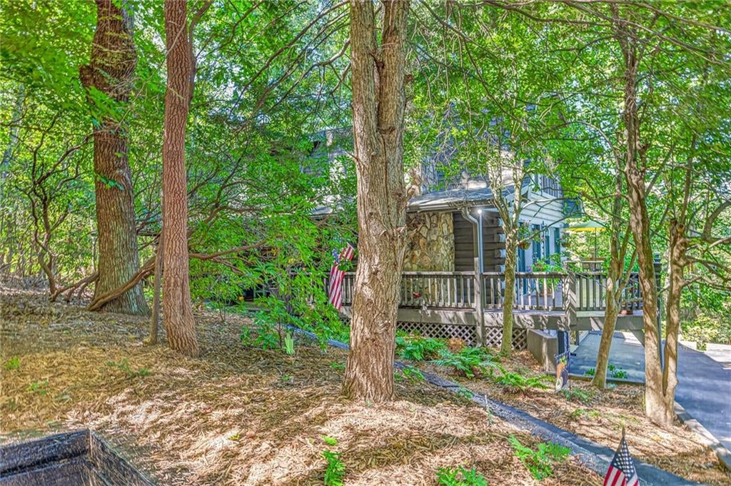 81 Ahaluna Place