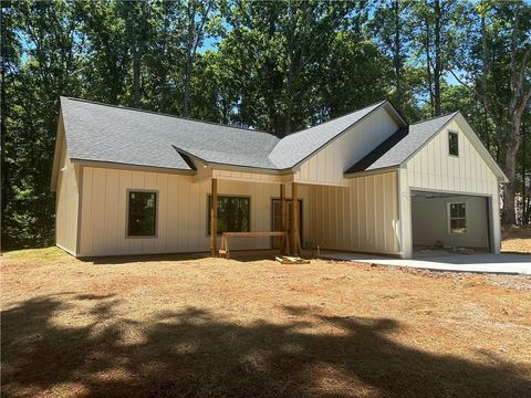 A home in Dahlonega