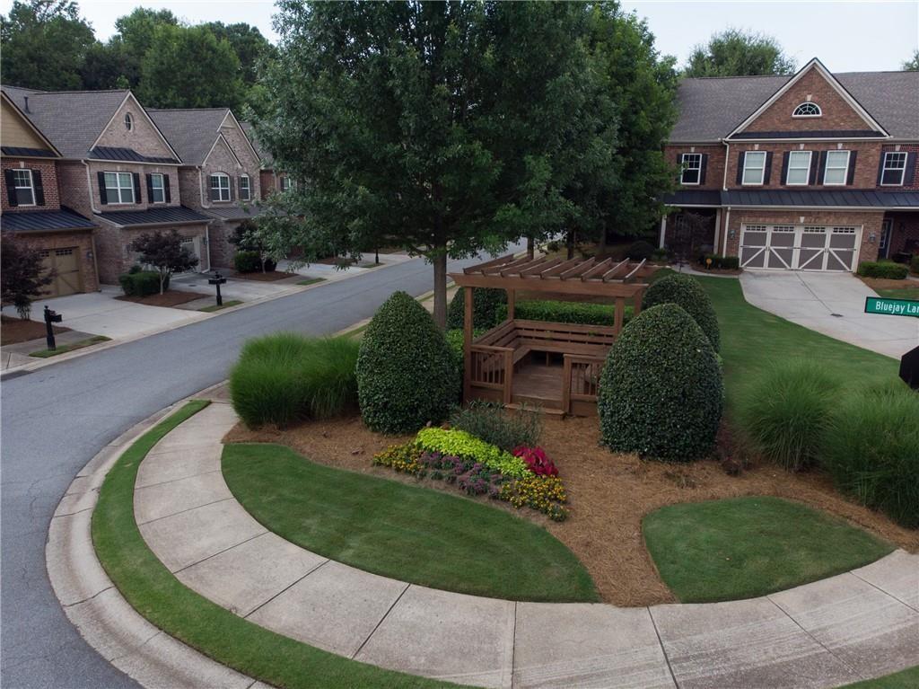 GLENMOOR - Residential Lease