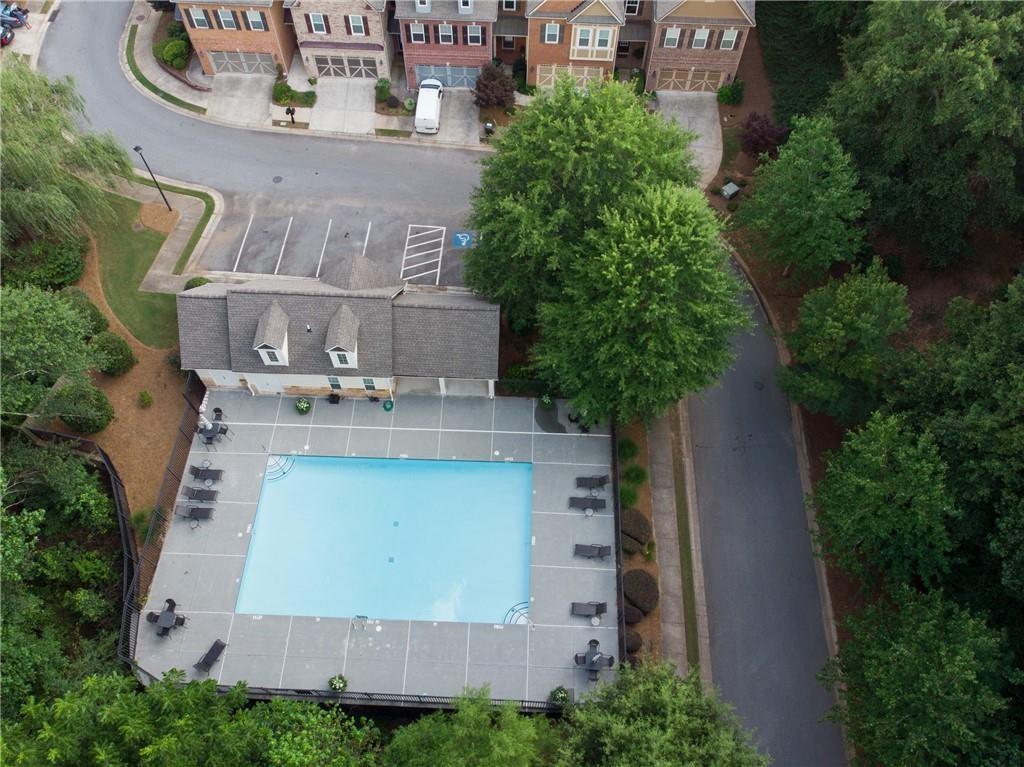 GLENMOOR - Residential Lease