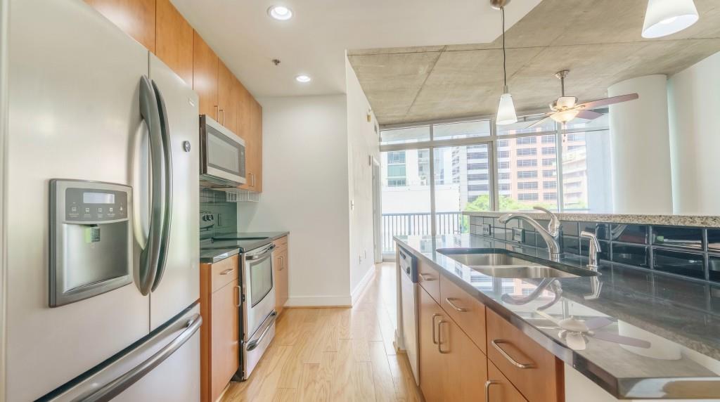 44 Peachtree Place NW 730