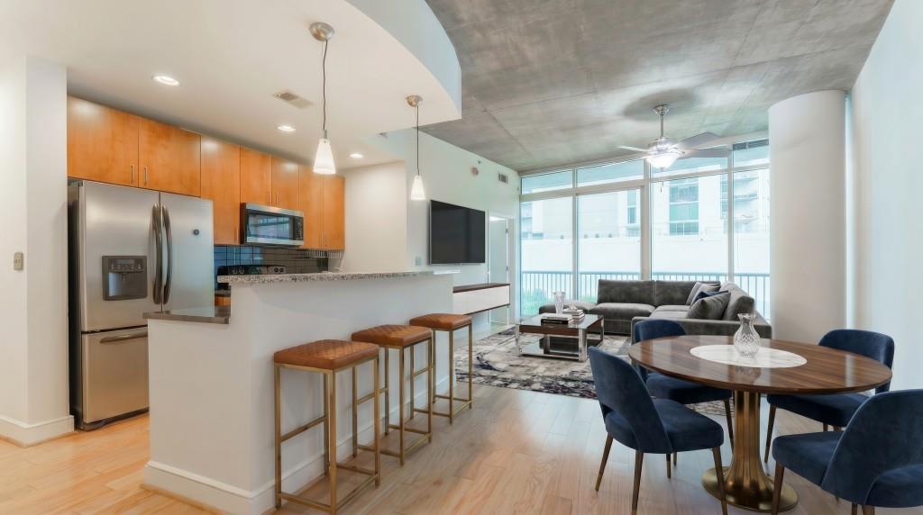 44 Peachtree Place NW 730
