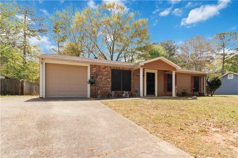 Homes For Sale - 3817 Skidmore Drive<br/> Decatur, GA 30034