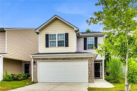 A home in Fairburn