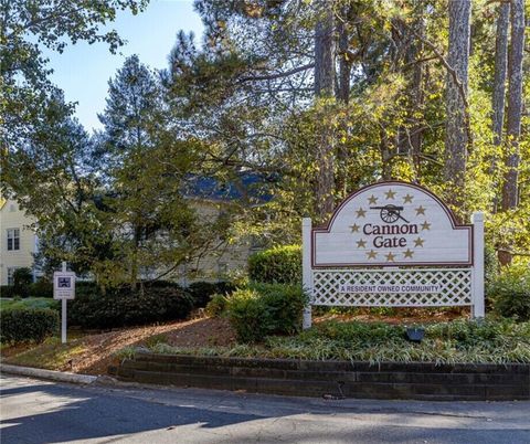Photo of 914 Cannongate Xing, Marietta, GA 30064 (MLS # 7753625)