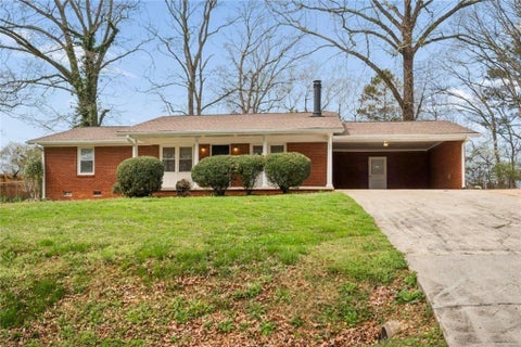 Homes For Sale - 33 Skyline Drive<br/> Cartersville, GA 30120