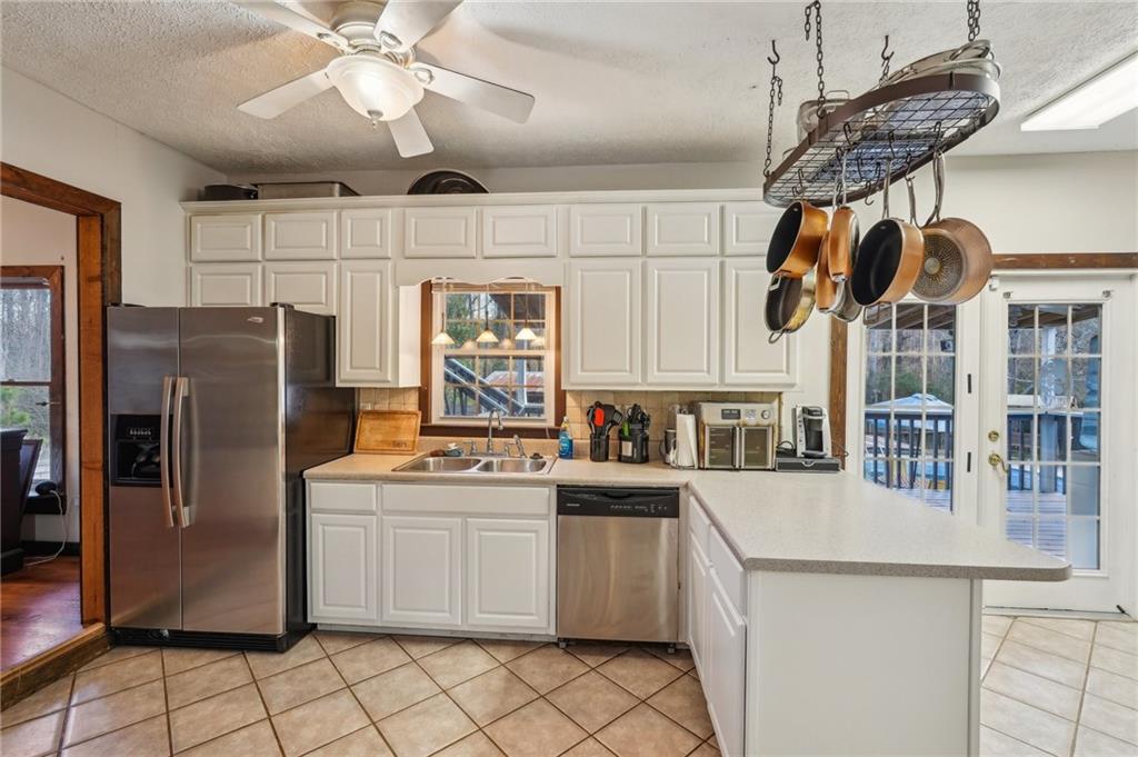 130 Thornton Drive, Fayetteville, Georgia image 17