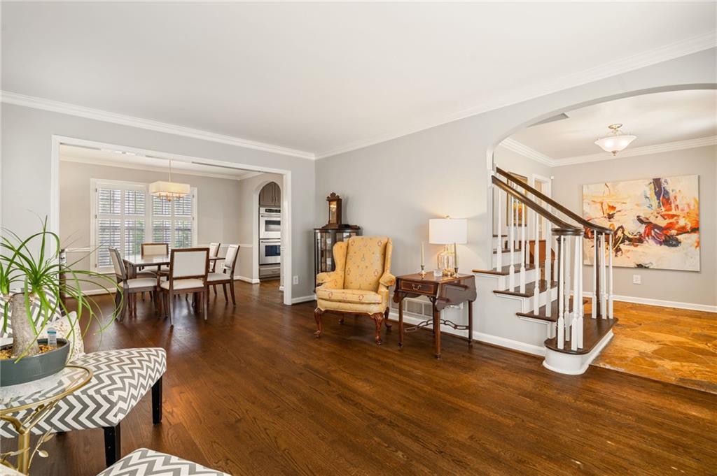 2492 Sherbrooke Drive NE