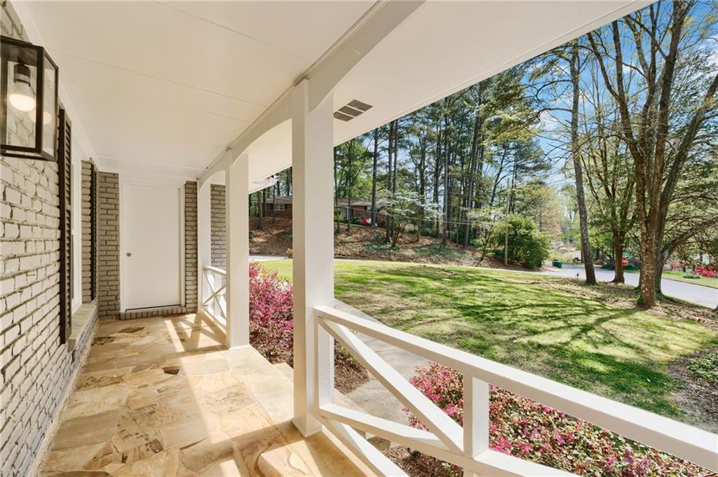 2492 Sherbrooke Drive NE