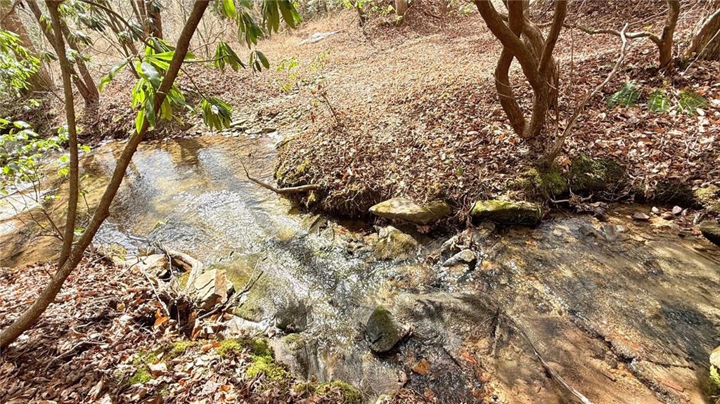 8072 Doublehead Gap Road