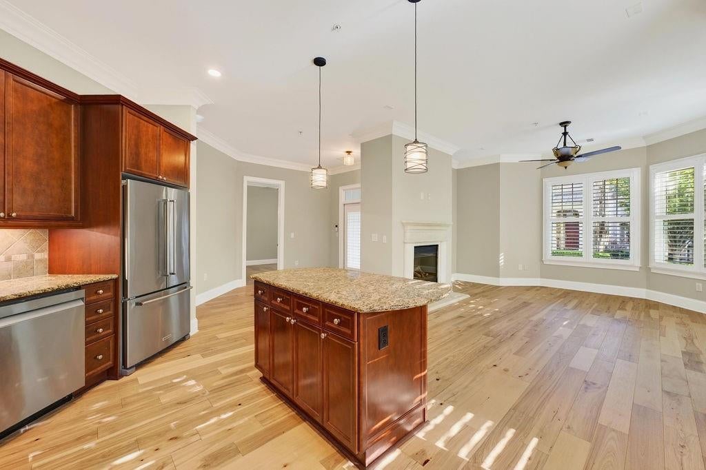 3635 E Paces Circle NE 1120