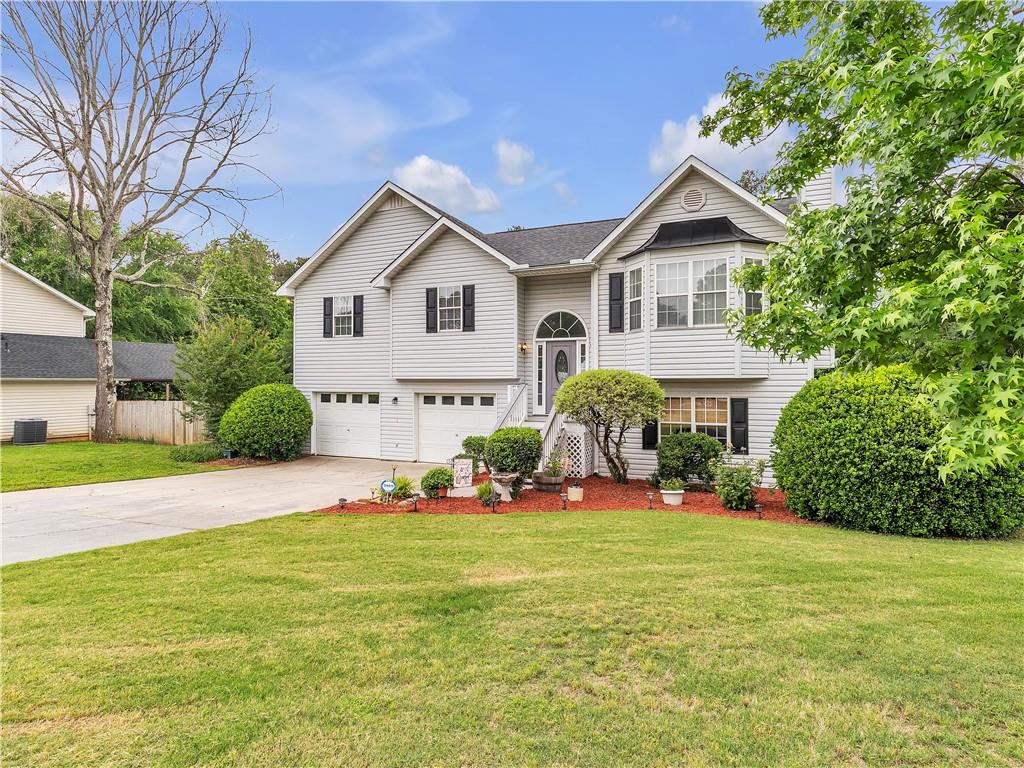 221 Wildwood Circle, Calhoun, Georgia image 3
