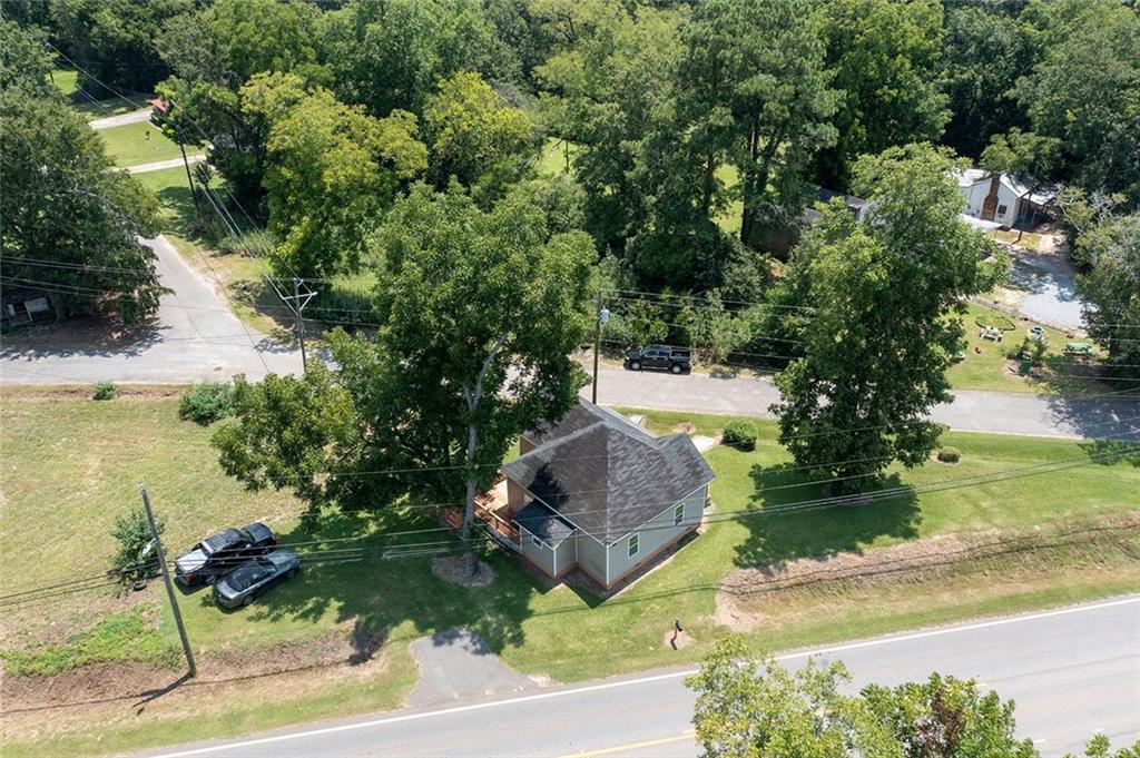 823 Cooper Drive NE