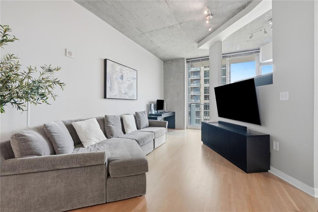 361 17th Street NW 1105
