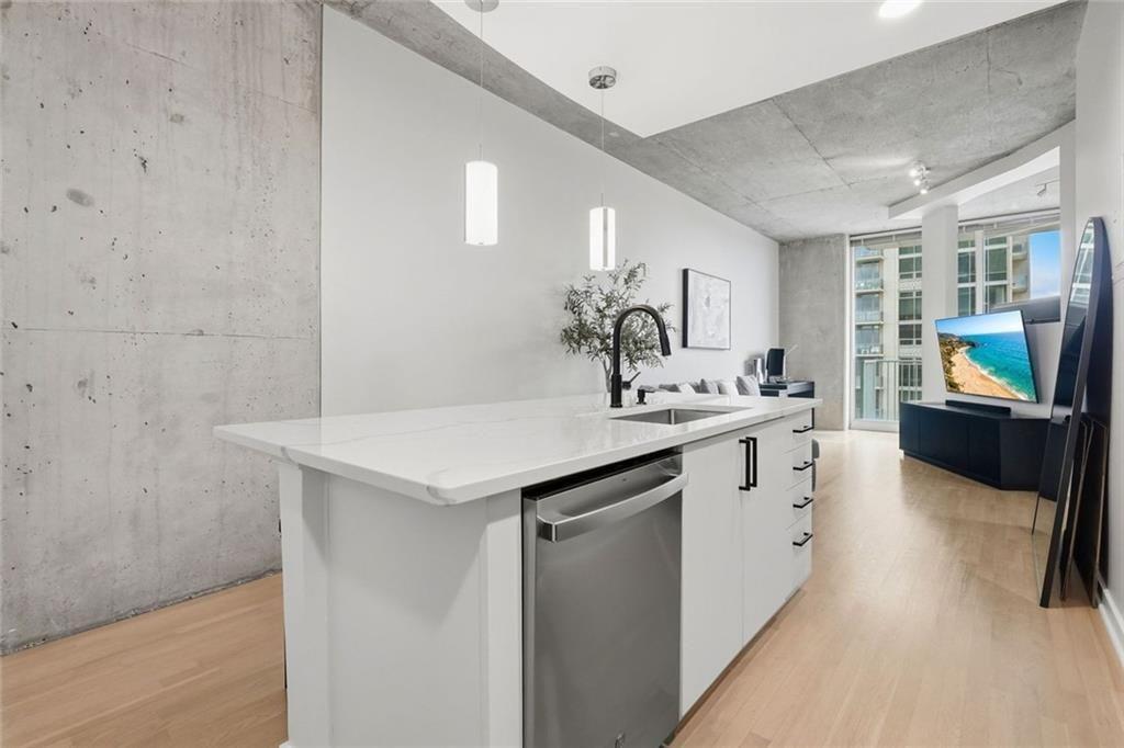 361 17th Street NW 1105