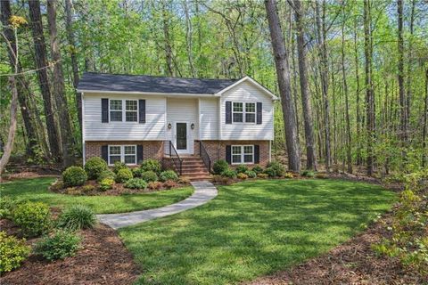 Vacant Land For Sale - Lake Esther Drive<br/> Fairburn, GA 30213