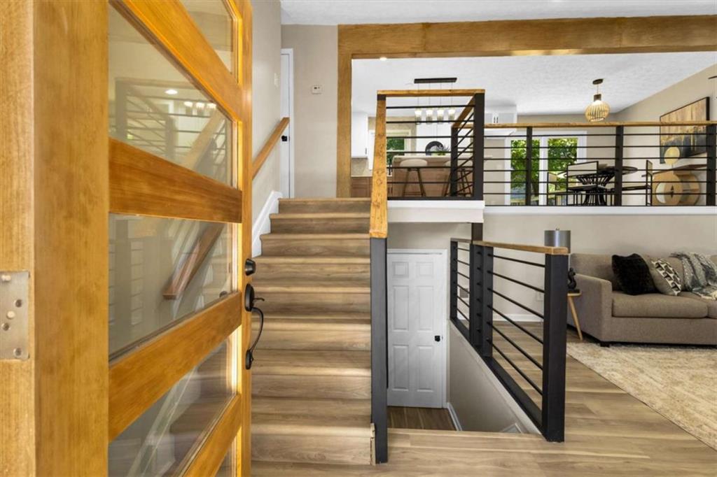 3403 Hidden Ln