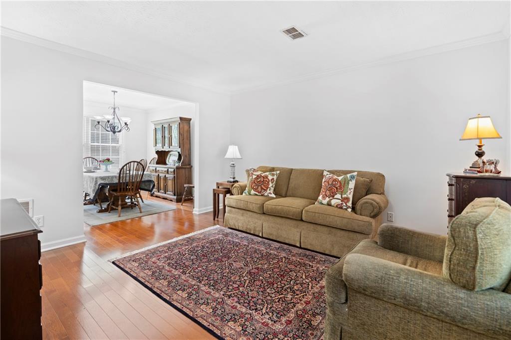 3001 Queens Court