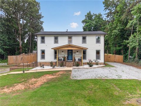 Homes For Sale - 110 E Knight Drive<br/> Carrollton, GA 30116