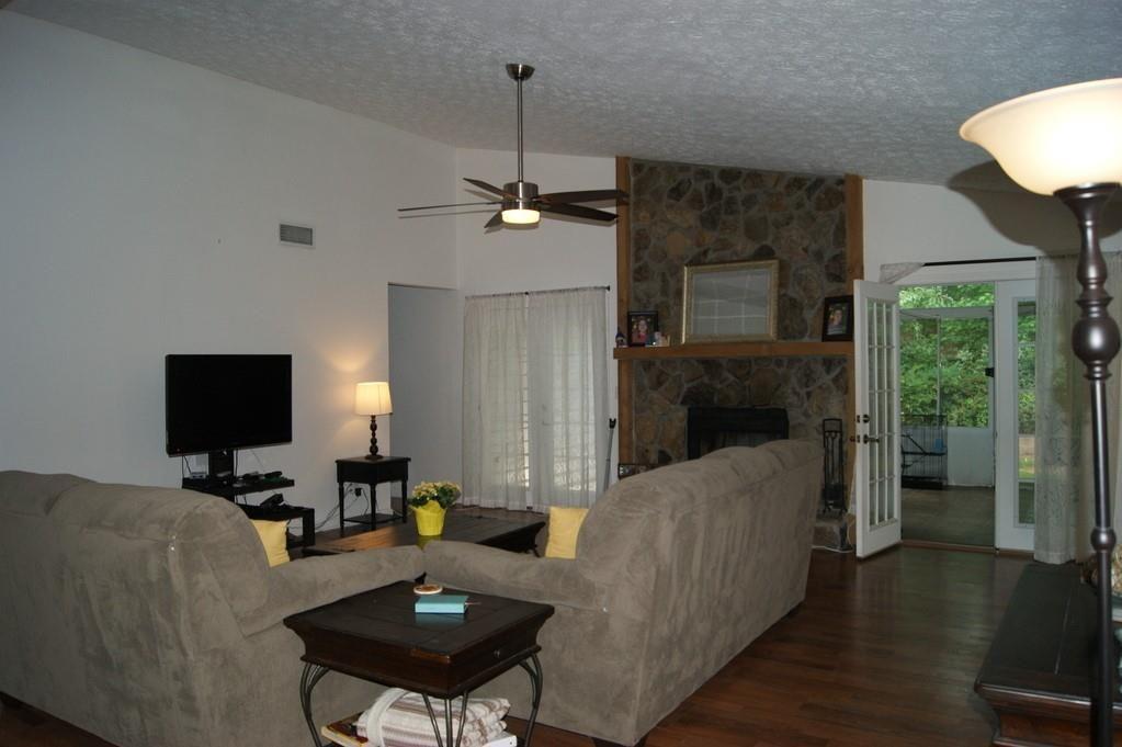 Long Indian Creek - Residential Lease