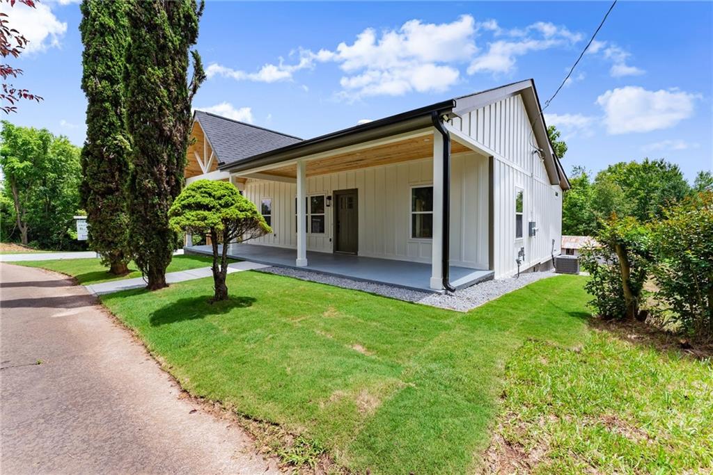 130 E Railroad Avenue