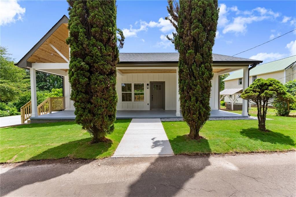 130 E Railroad Avenue