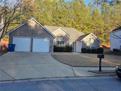 Homes For Sale - 4699 Derby Loop<br/> Fairburn, GA 30213