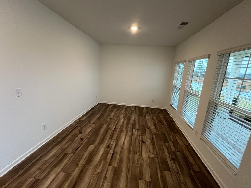 2318 Hedgeview Road