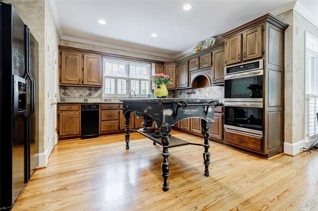 5318 Brooke Farm Drive, Dunwoody, Georgia image 29