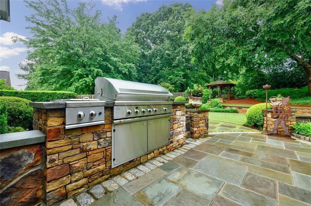5318 Brooke Farm Drive, Dunwoody, Georgia image 17