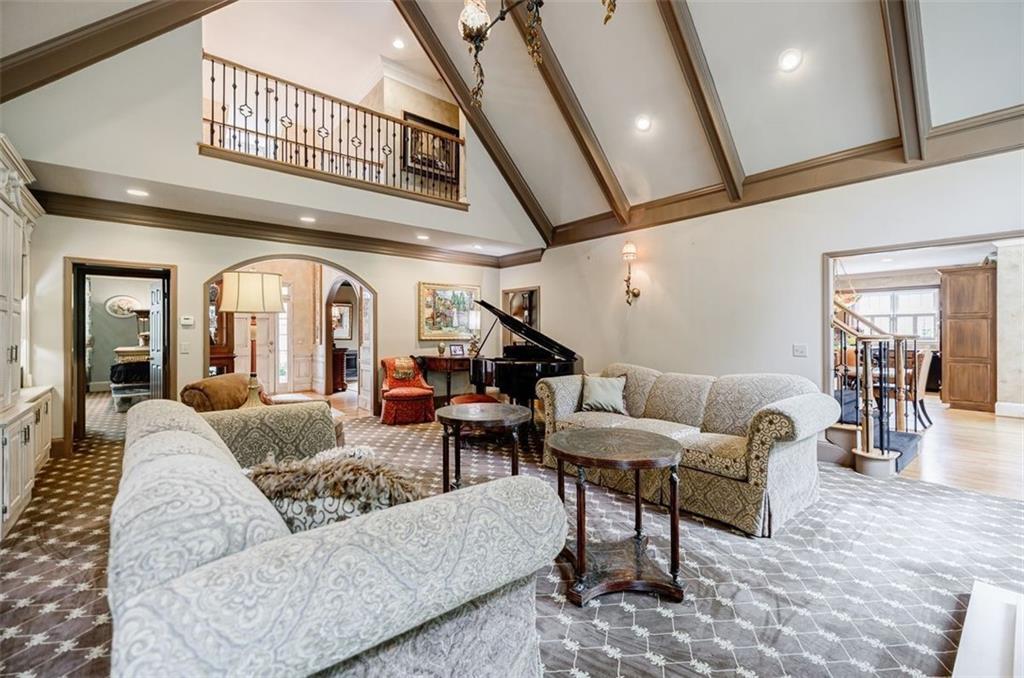 5318 Brooke Farm Drive, Dunwoody, Georgia image 25