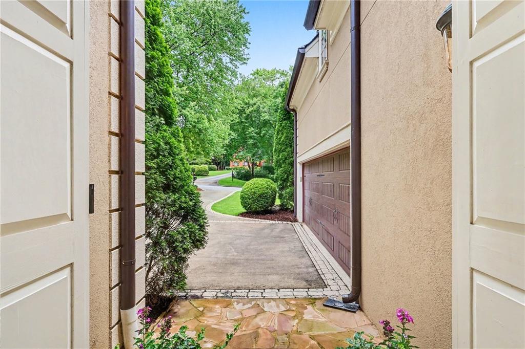 525 Avignon Court