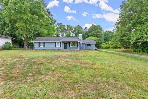 A home in Powder Springs