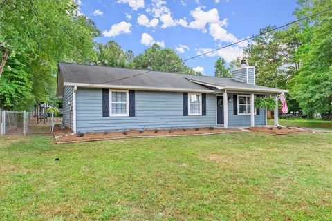 A home in Powder Springs