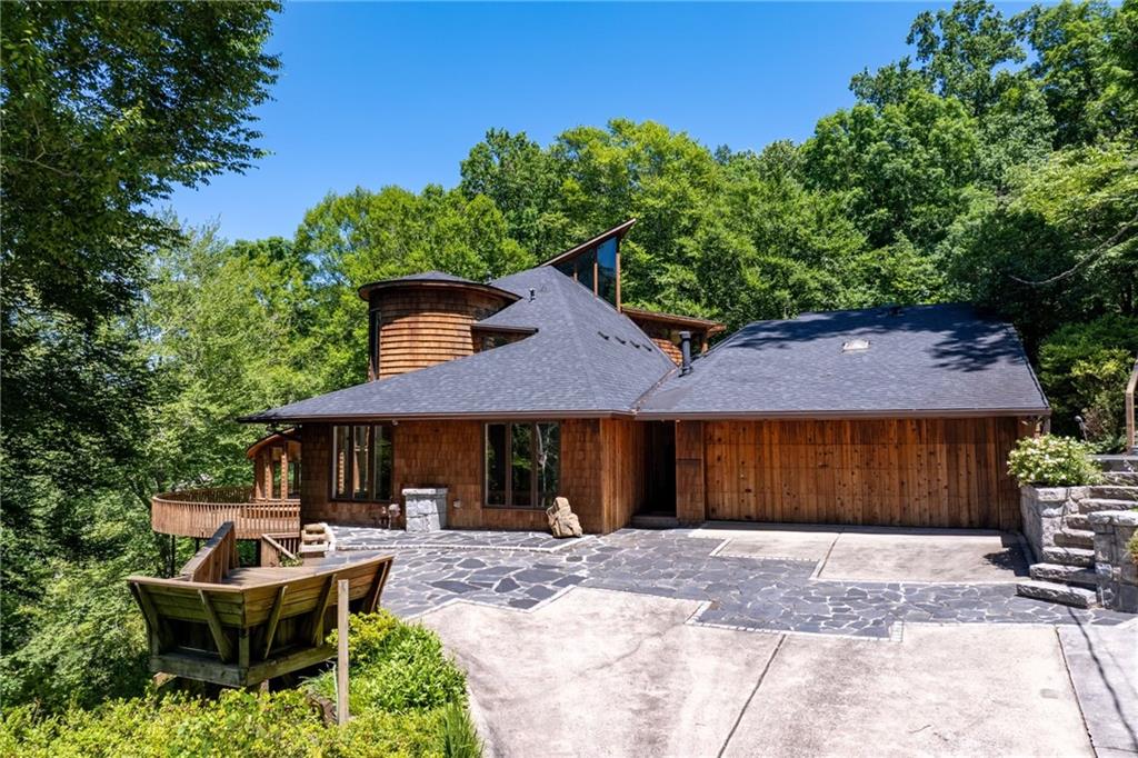 120 Laurel Drive NE