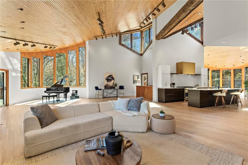 CHASTAIN PARK - Residential